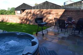 Jupiters Barn Slides 08